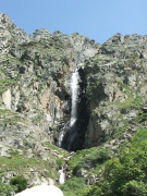Vista generale della cascata Ak-Sai