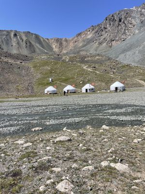 Ala-Kul, Kyrgyzstan 05.jpg