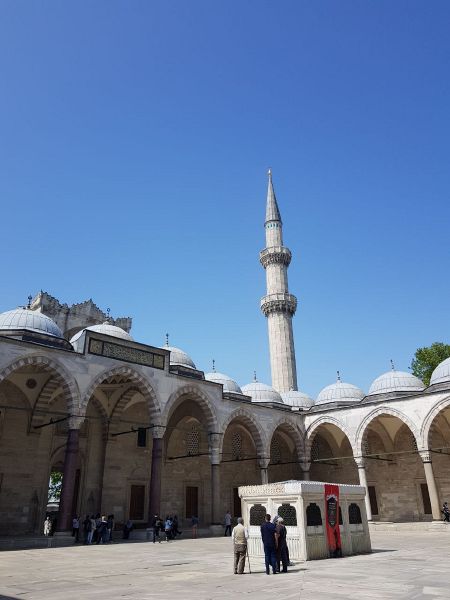 File:Süleymaniye Mosque 06.jpg
