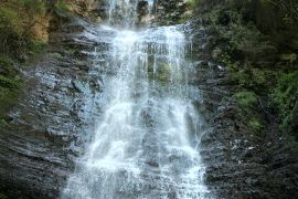Раскаты потоков воды