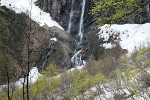 Polikar waterfall in Krasnodar region 2, Russia.jpg