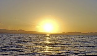 Tramonto sul lago