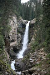 Водопад в летний период