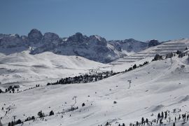 Многочисленные горные склоны