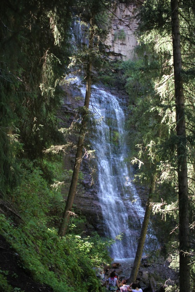 File:Jegti Oguz-waterfall 1.JPG
