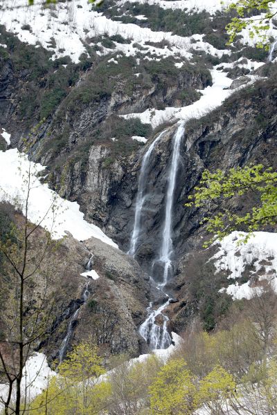 File:Politkar waterfall in Krasnodar region, Russia.jpg